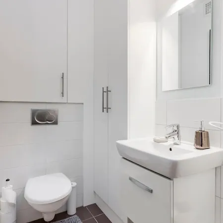 Apartament Calme Dans La Verdure 16e *